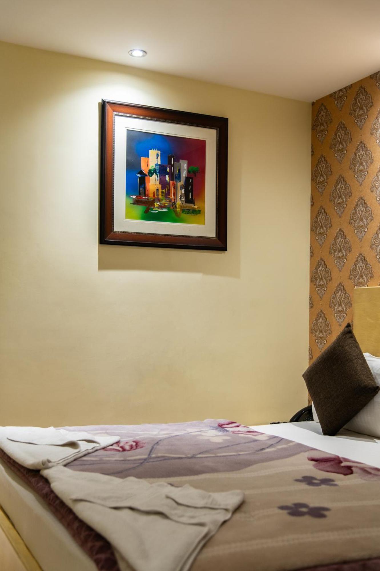 Mayur Hotel New Delhi Exteriör bild