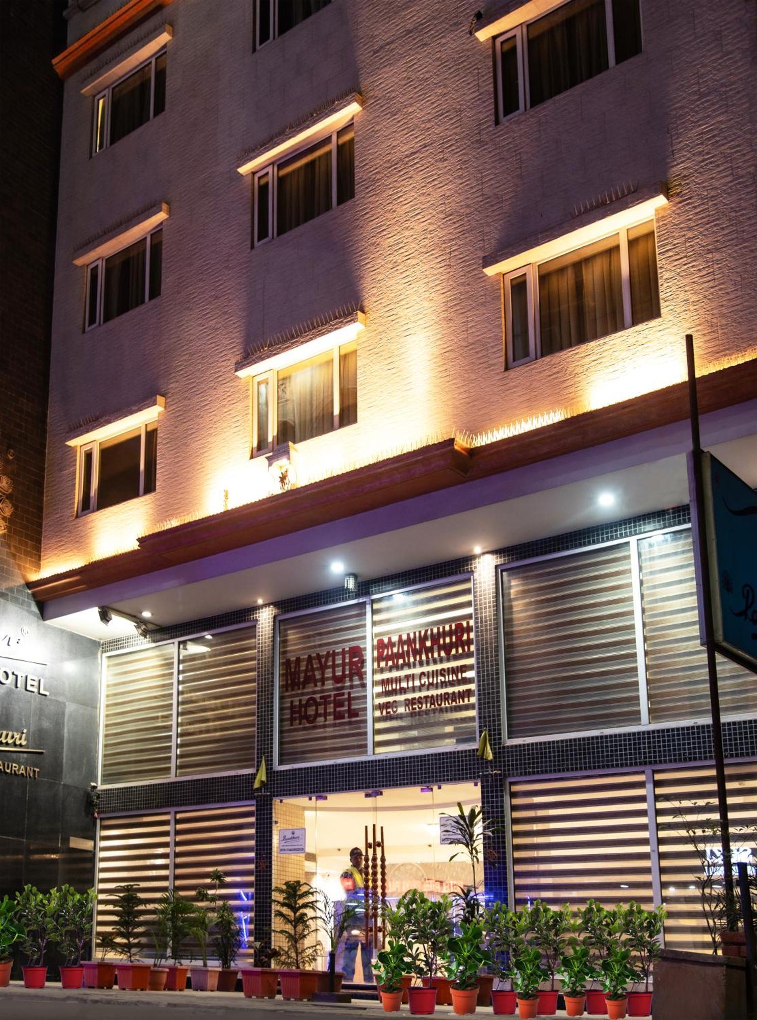 Mayur Hotel New Delhi Exteriör bild