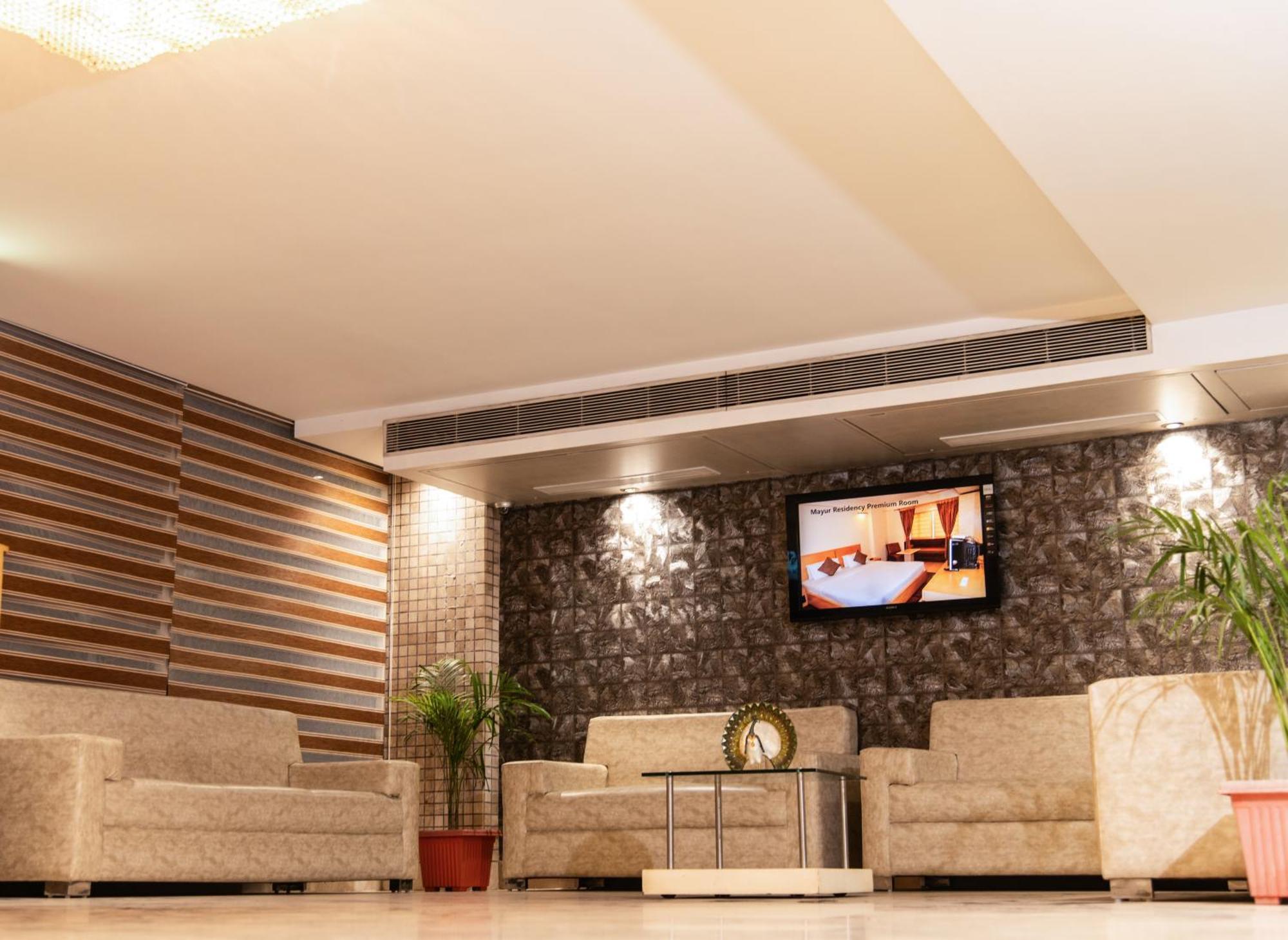 Mayur Hotel New Delhi Exteriör bild