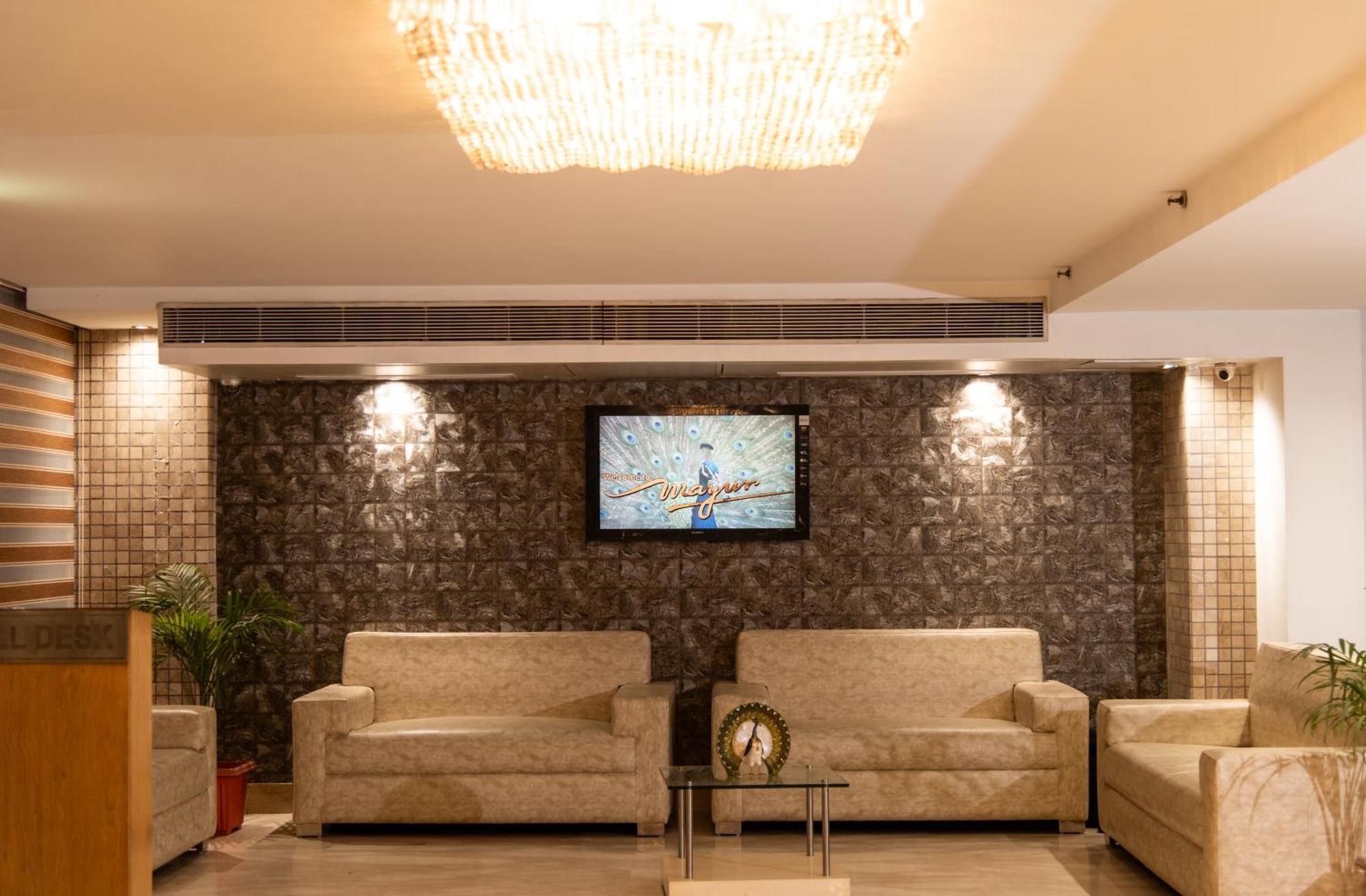 Mayur Hotel New Delhi Exteriör bild